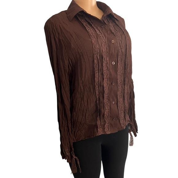 3/$30 🍂 E.C Designs Vintage Brown Lace Button Up Blouse - Picture 3 of 9